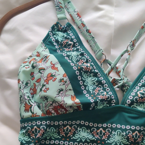 Floral Tankini Swimsuit Set - Picture 5 of 6